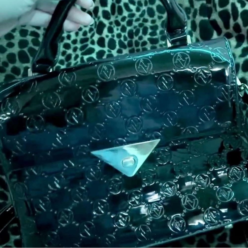 Adrienne Vittadini Black Satchel Bag with Luxurious Design